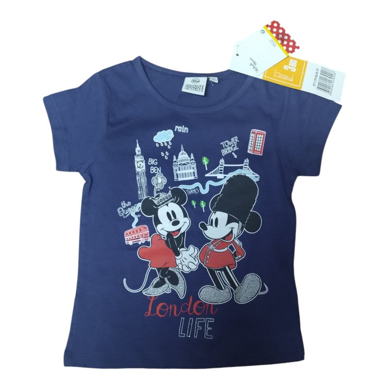 Prezentare a compleului Minnie Mouse purtat