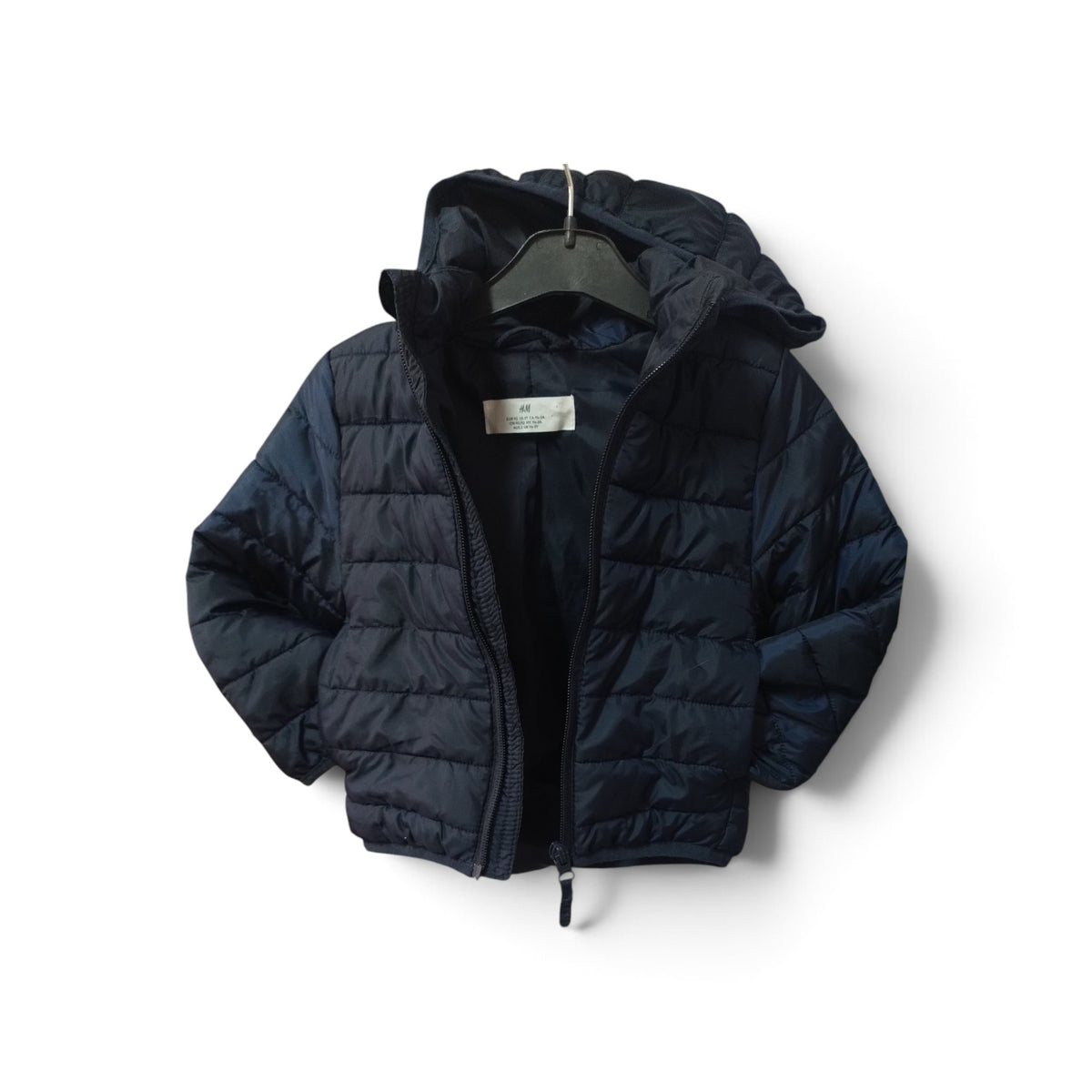 Geacă de Iarnă Puffer H&M cu Glugă Detașabilă și Buzunare Mari, Negru – Mărimea 134-140 (8-10 Ani) | Second Hand Premium